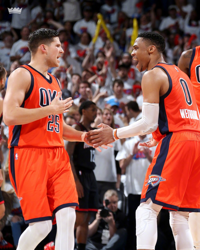 佩莱格里尼：我们正走在正确的道路上；现在我的身体状况很好（佩莱格里尼：球队正朝着正确方向前进，我目前的身体状态良好）