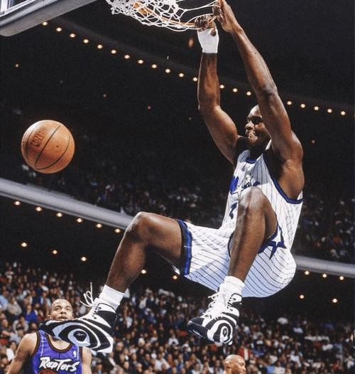 泰山纪念建队32周年，队史5次夺顶级联赛冠军，8次足协杯冠军（泰山队迎来建队32周年：队史5夺顶级联赛、8捧足协杯）